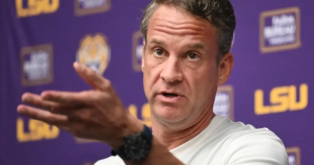Lane Kiffin unplugged: How leaving Ole Miss and social media changed the polarizing LSU coach's perspective - CBS Sports
