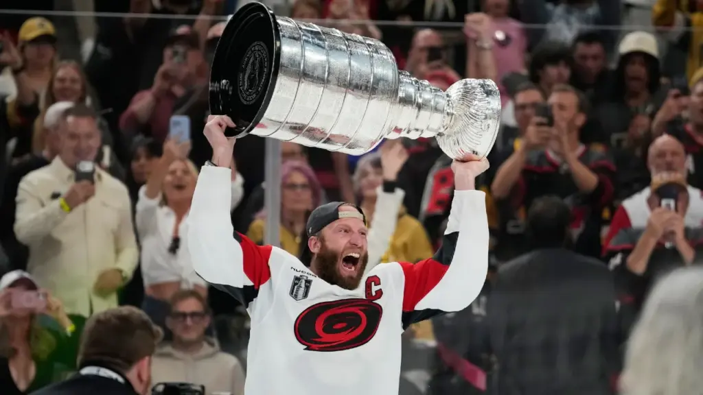 Blackhawks shift start times of home games earlier in 2026-27 schedule - Chicago Sun-Times